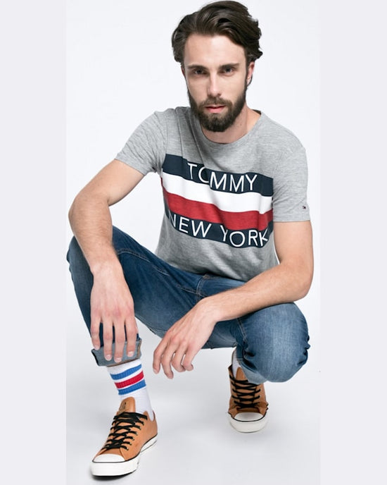 Tricou Tommy Hilfiger gri deschis