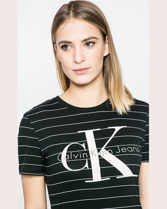 Top Calvin Klein negru